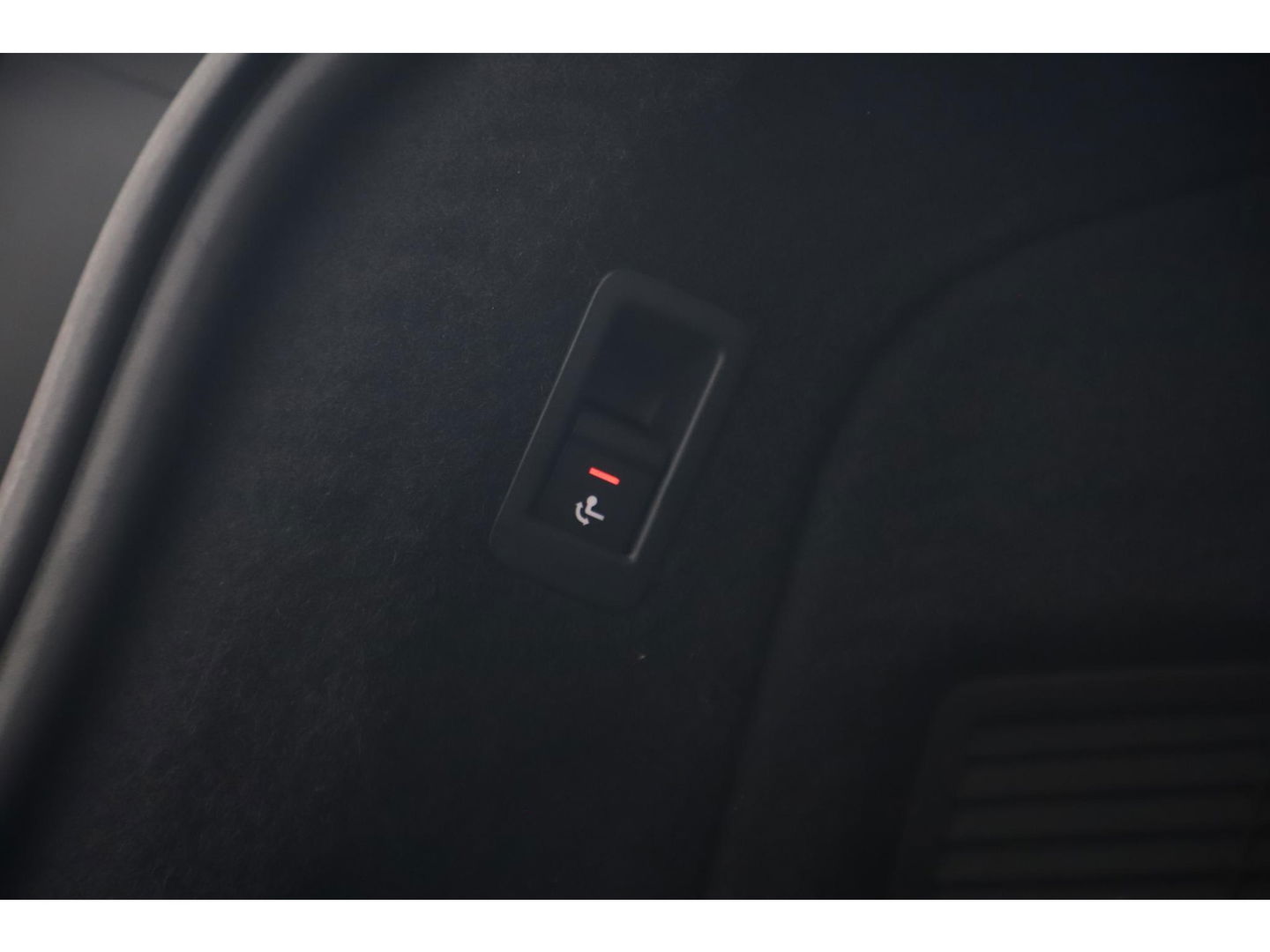 Audi A5 Sportback 35 TDI S-Line edition Automaat Navarra Blue Full LED Wegklapbare Trekhaak Virtual Cockpit Navigatie Achteruitrijcamera Clima Cruise Parkeersensor Half Leder Sportstoelen Draadloos Carplay
