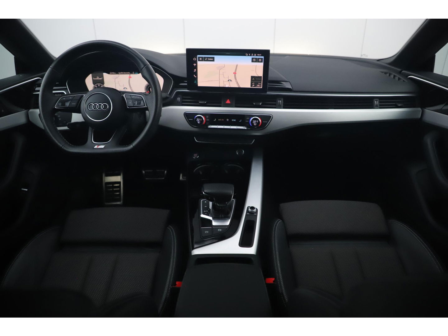 Audi A5 Sportback 35 TDI S-Line edition Automaat Navarra Blue Full LED Wegklapbare Trekhaak Virtual Cockpit Navigatie Achteruitrijcamera Clima Cruise Parkeersensor Half Leder Sportstoelen Draadloos Carplay