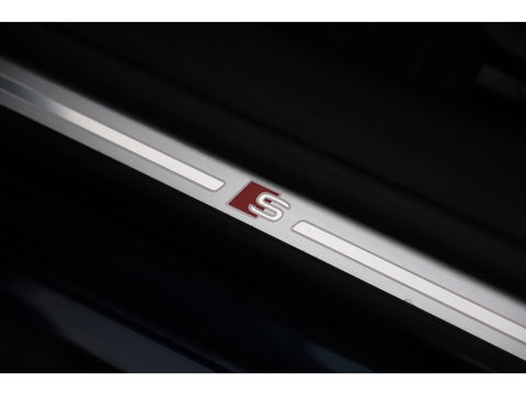 Audi A5 Sportback 35 TDI S-Line edition Automaat Navarra Blue Full LED Wegklapbare Trekhaak Virtual Cockpit Navigatie Achteruitrijcamera Clima Cruise Parkeersensor Half Leder Sportstoelen Draadloos Carplay