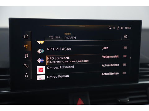 Audi A5 Sportback 35 TDI S-Line edition Automaat Navarra Blue Full LED Wegklapbare Trekhaak Virtual Cockpit Navigatie Achteruitrijcamera Clima Cruise Parkeersensor Half Leder Sportstoelen Draadloos Carplay