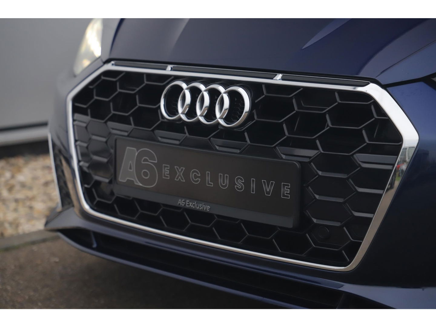 Audi A5 Sportback 35 TDI S-Line edition Automaat Navarra Blue Full LED Wegklapbare Trekhaak Virtual Cockpit Navigatie Achteruitrijcamera Clima Cruise Parkeersensor Half Leder Sportstoelen Draadloos Carplay