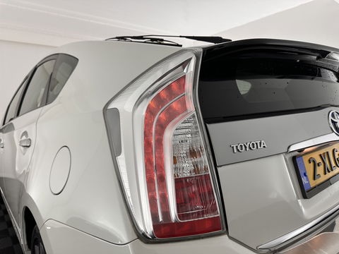 Toyota Prius 1.8 PHEV Executive Business Aut. *FULL-LEATHER | JBL-SOUND | HEAD-UP | FULL-LED |  KEYLESS | NAVI-FULLMAP | CAMERA | ECC | DIGI-COCKPIT | PDC | TOWBAR | COMFORT-SEATS | 17"ALU*