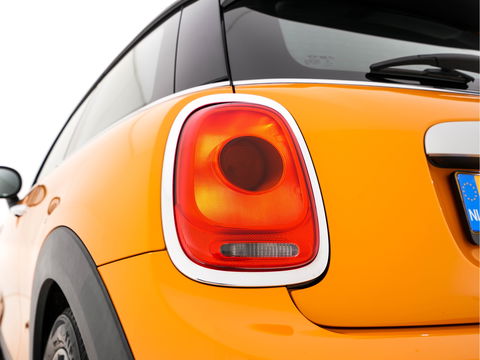 MINI Mini 1.5 Cooper Chili Business *NAVI-FULLMAP | SPORT-SEATS | 1/2-LEATHER | AMBIENT-LIGHT | ECC | PDC | CRUISE | 16''ALU*