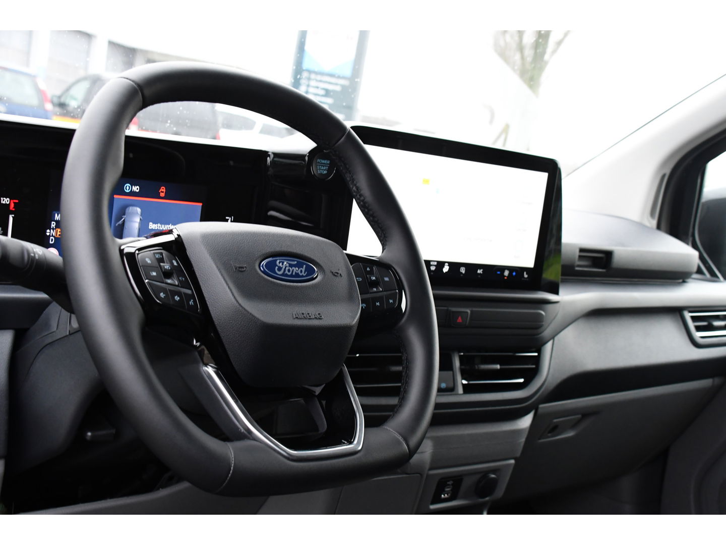 Ford Transit Custom 320 2.0 TDCI L2H1 Black Edition Limited Adaptieve Cruise, Camera, Virtual, Automaat, 70PK, Carplay, Multimedia, Stoelverwarming, UNIEK!