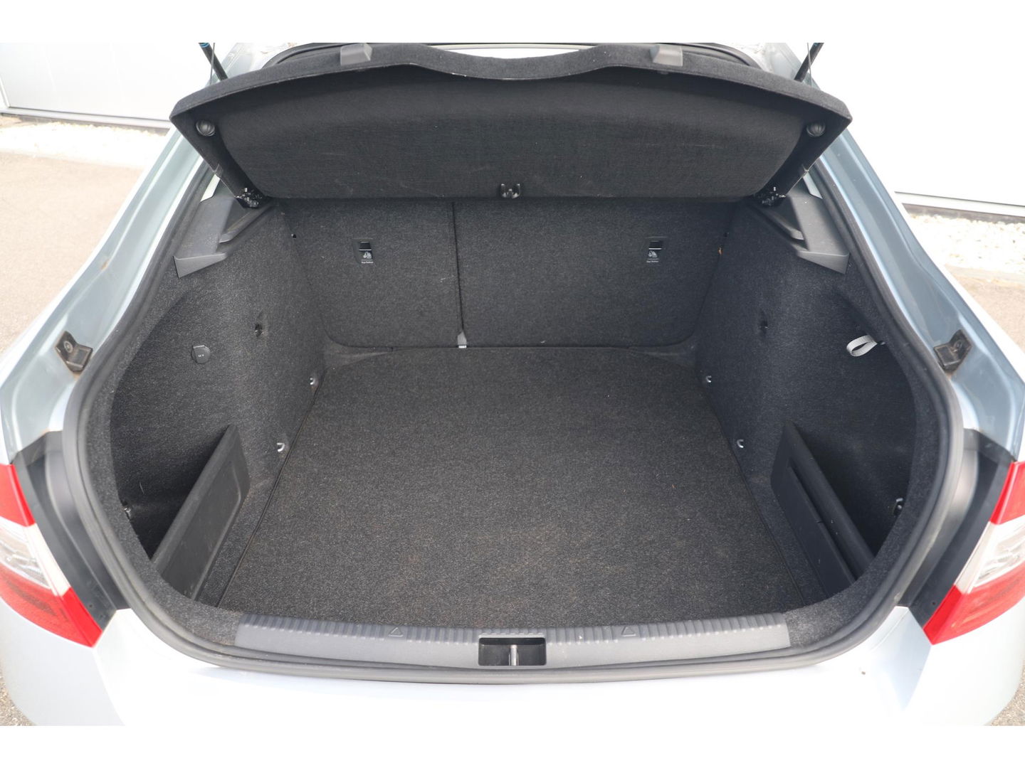 Škoda Octavia 1.0 TSI Greentech Ambition Business Navigatie Clima Cruise PDC LMV Bluetooth LED Carplay Android Auto