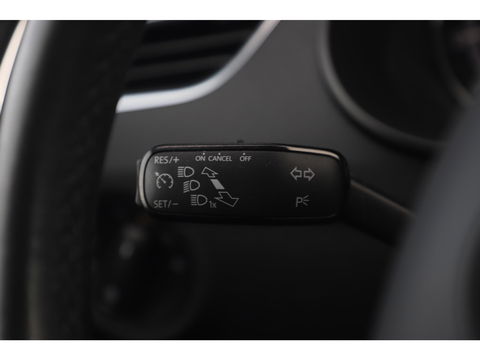 Škoda Octavia 1.0 TSI Greentech Ambition Business Navigatie Clima Cruise PDC LMV Bluetooth LED Carplay Android Auto