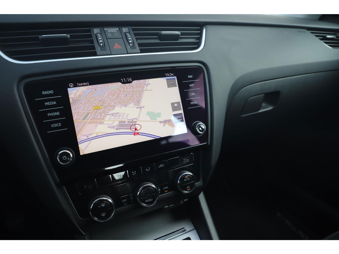Škoda Octavia 1.0 TSI Greentech Ambition Business Navigatie Clima Cruise PDC LMV Bluetooth LED Carplay Android Auto