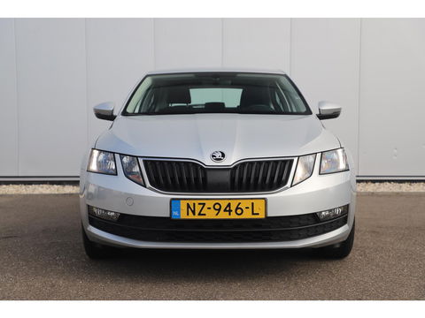 Škoda Octavia 1.0 TSI Greentech Ambition Business Navigatie Clima Cruise PDC LMV Bluetooth LED Carplay Android Auto
