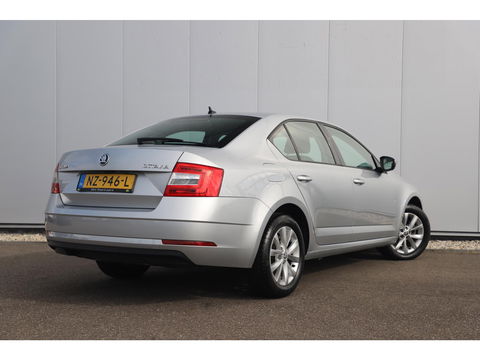 Škoda Octavia 1.0 TSI Greentech Ambition Business Navigatie Clima Cruise PDC LMV Bluetooth LED Carplay Android Auto