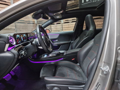 Mercedes-Benz A-Klasse 180 Premium Plus AMG Pano LED Sfeer Sound+ camera LM