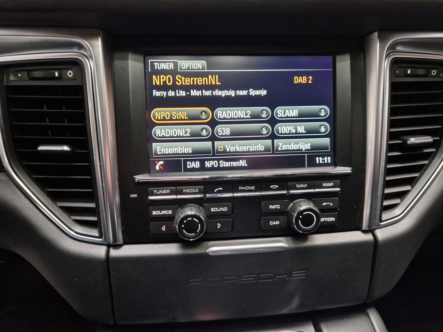 Porsche Macan 3.6 Turbo Pano leder luchtv. sport chrono Burm Navi camera 21"LM 400PK!