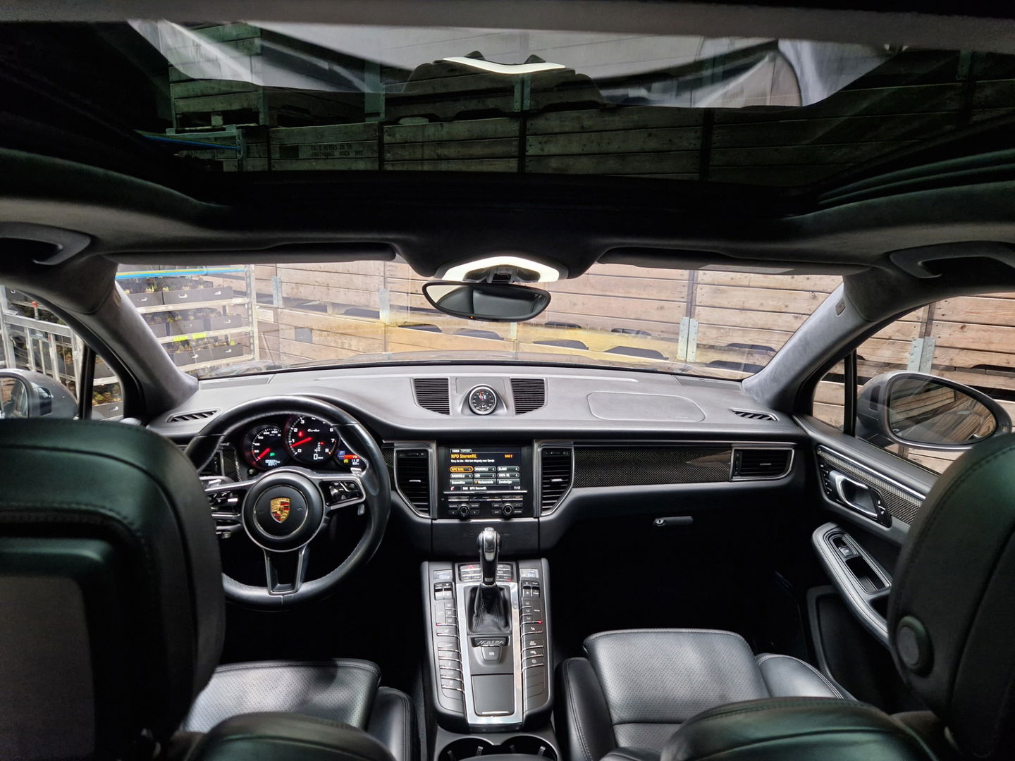 Porsche Macan 3.6 Turbo Pano leder luchtv. sport chrono Burm Navi camera 21"LM 400PK!