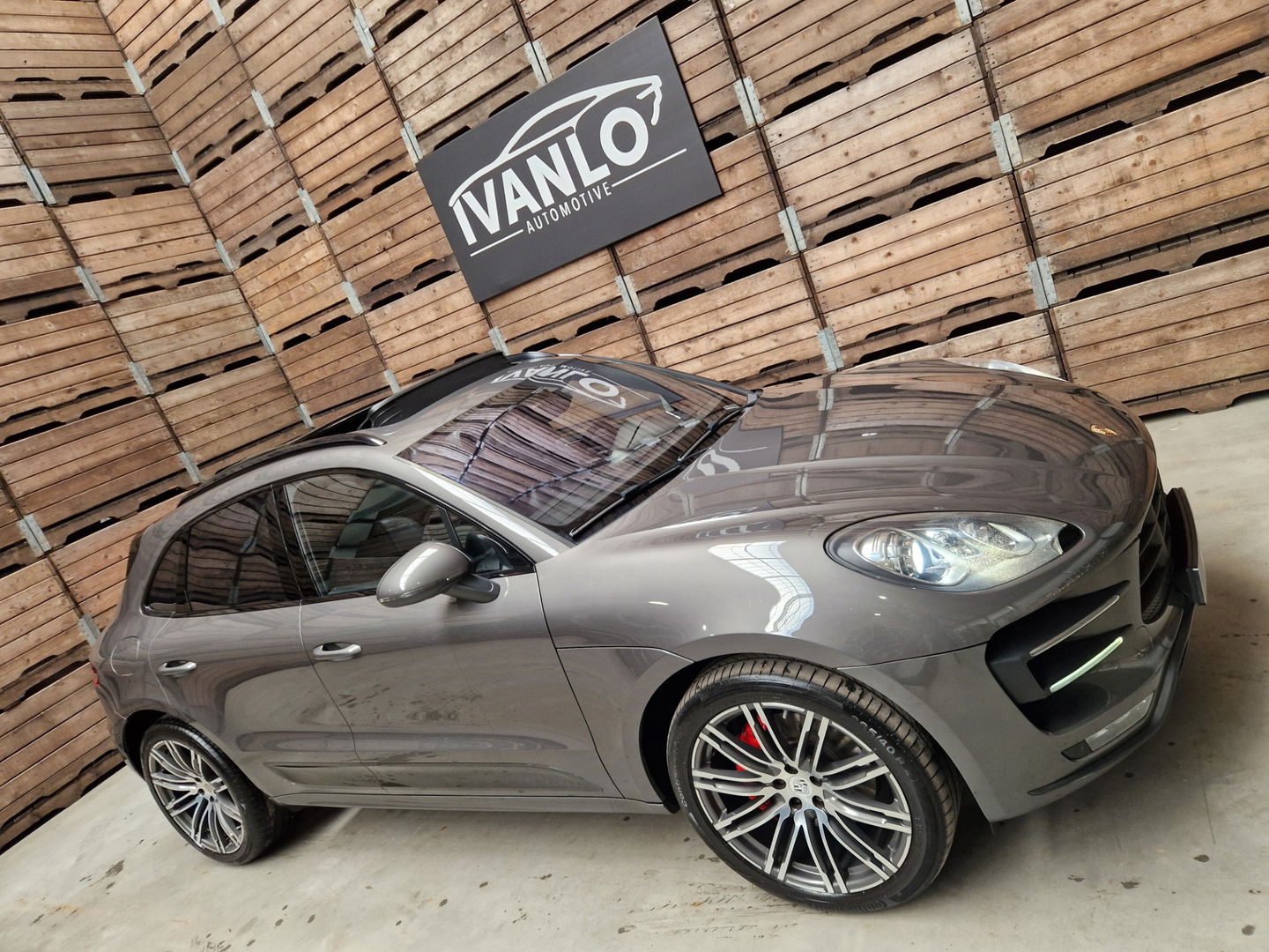 Porsche Macan 3.6 Turbo Pano leder luchtv. sport chrono Burm Navi camera 21"LM 400PK!