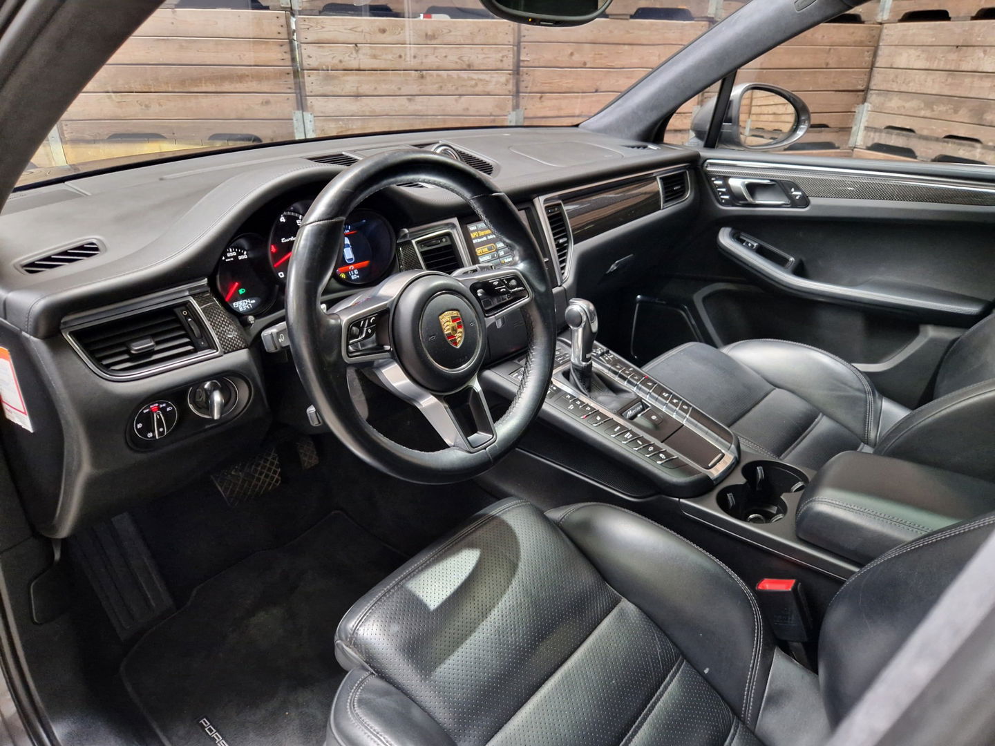 Porsche Macan 3.6 Turbo Pano leder luchtv. sport chrono Burm Navi camera 21"LM 400PK!