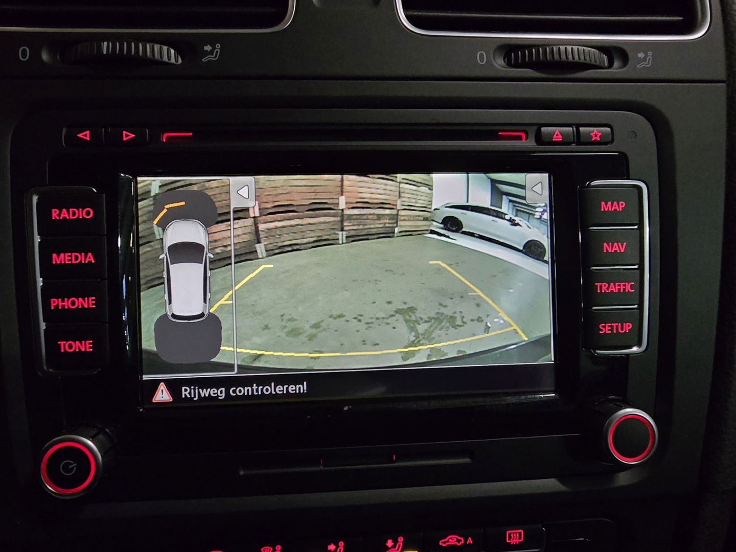 Volkswagen Golf 2.0 GTI Navigatie clima cruise LM 211PK **nieuwe motor gemonteerd**