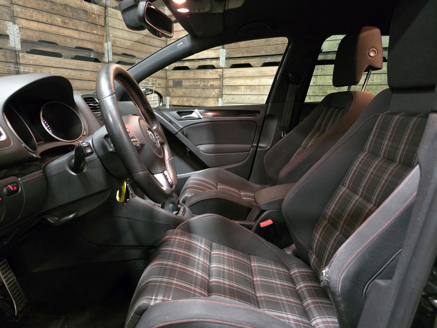 Volkswagen Golf 2.0 GTI Navigatie clima cruise LM 211PK **nieuwe motor gemonteerd**