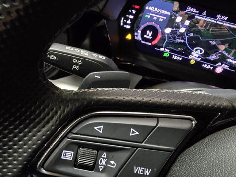 Audi A3 Sportback 30 TFSI S edition 3x S-line Pano VCP Navi LM