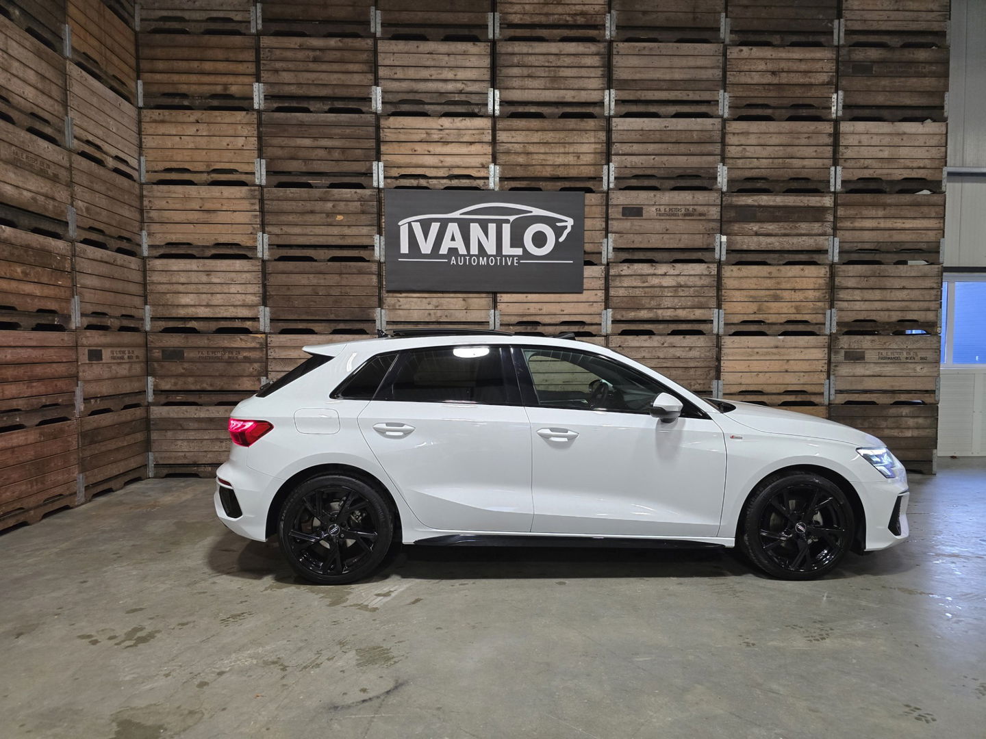 Audi A3 Sportback 30 TFSI S edition 3x S-line Pano VCP Navi LM