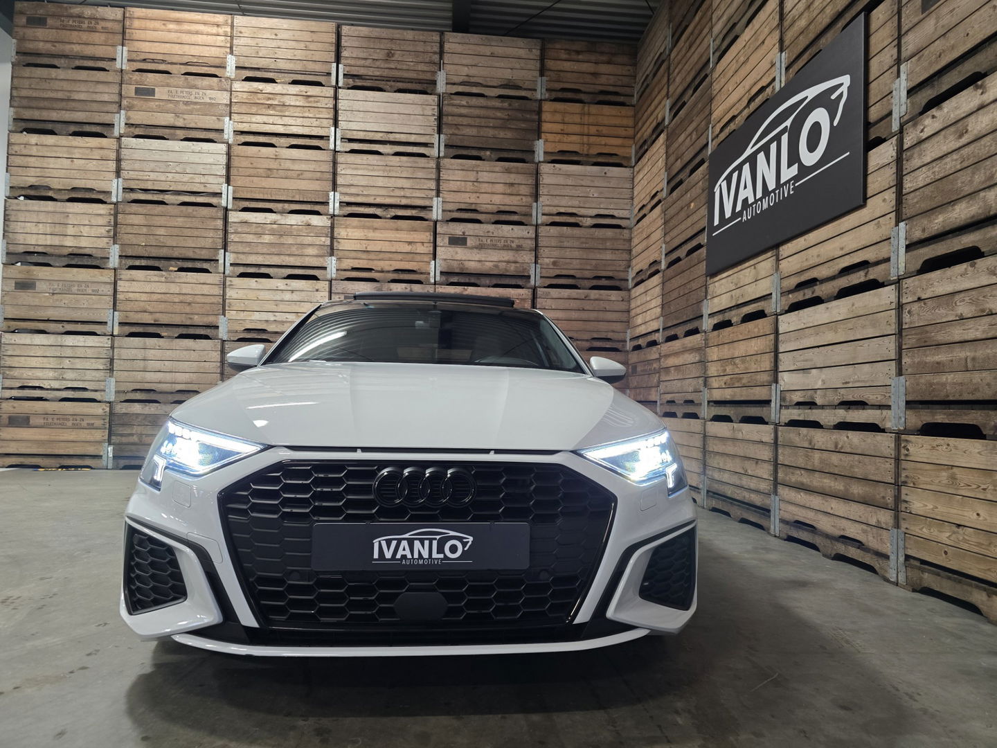 Audi A3 Sportback 30 TFSI S edition 3x S-line Pano VCP Navi LM