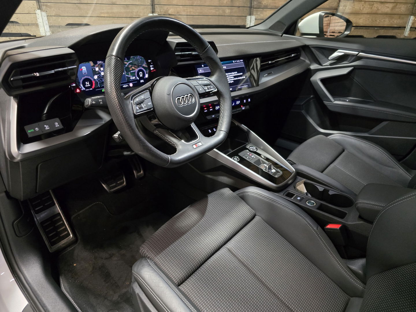 Audi A3 Sportback 30 TFSI S edition 3x S-line Pano VCP Navi LM