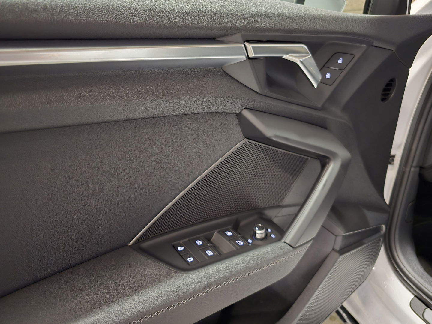 Audi A3 Sportback 30 TFSI S edition 3x S-line Pano VCP Navi LM