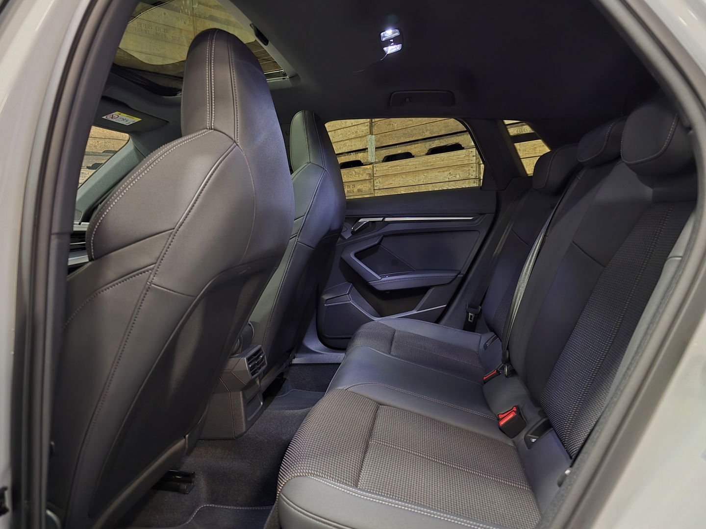 Audi A3 Sportback 30 TFSI S edition 3x S-line Pano VCP Navi LM