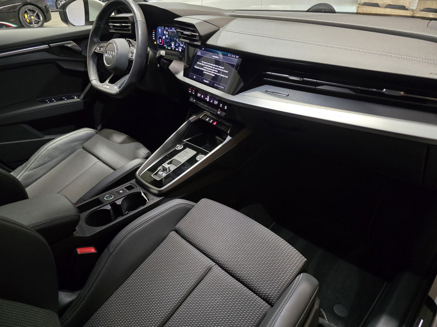 Audi A3 Sportback 30 TFSI S edition 3x S-line Pano VCP Navi LM