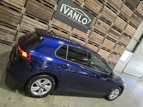 Volkswagen Golf 1.0 eTSI Life Navigatie PDC Sportstoelen Massage Clima LM