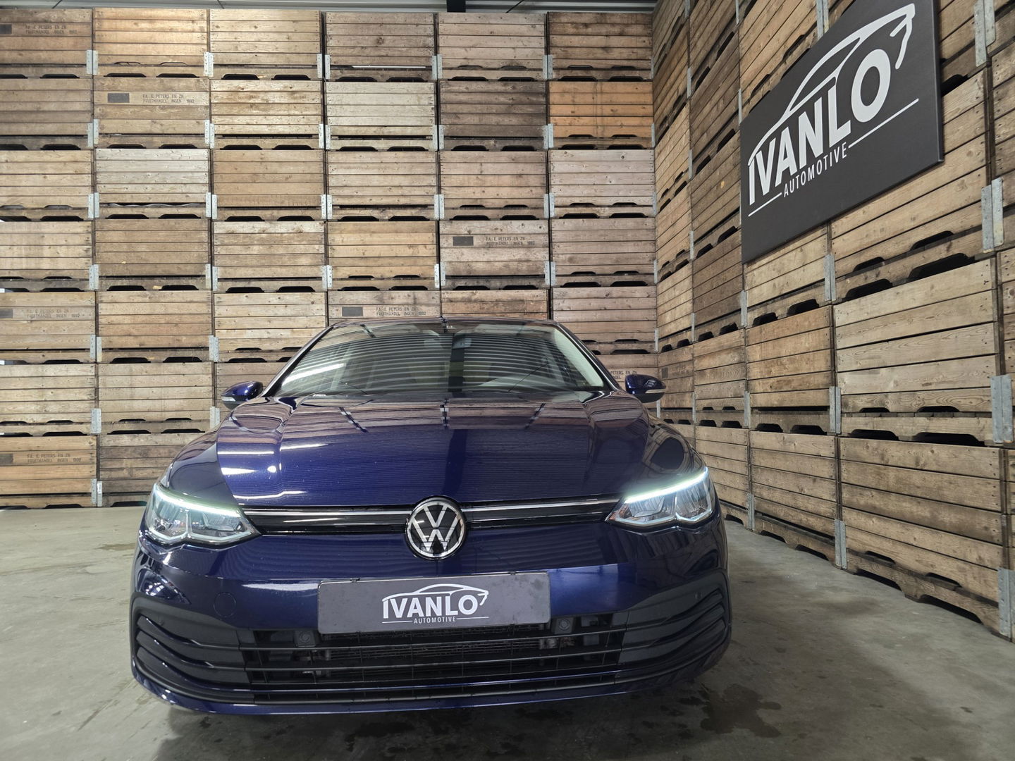 Volkswagen Golf 1.0 eTSI Life Navigatie PDC Sportstoelen Massage Clima LM