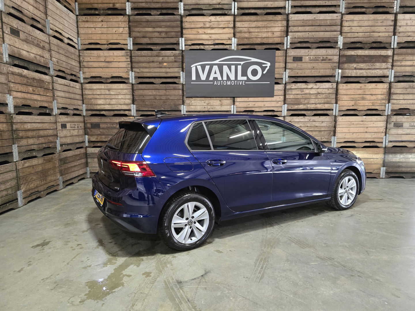 Volkswagen Golf 1.0 eTSI Life Navigatie PDC Sportstoelen Massage Clima LM