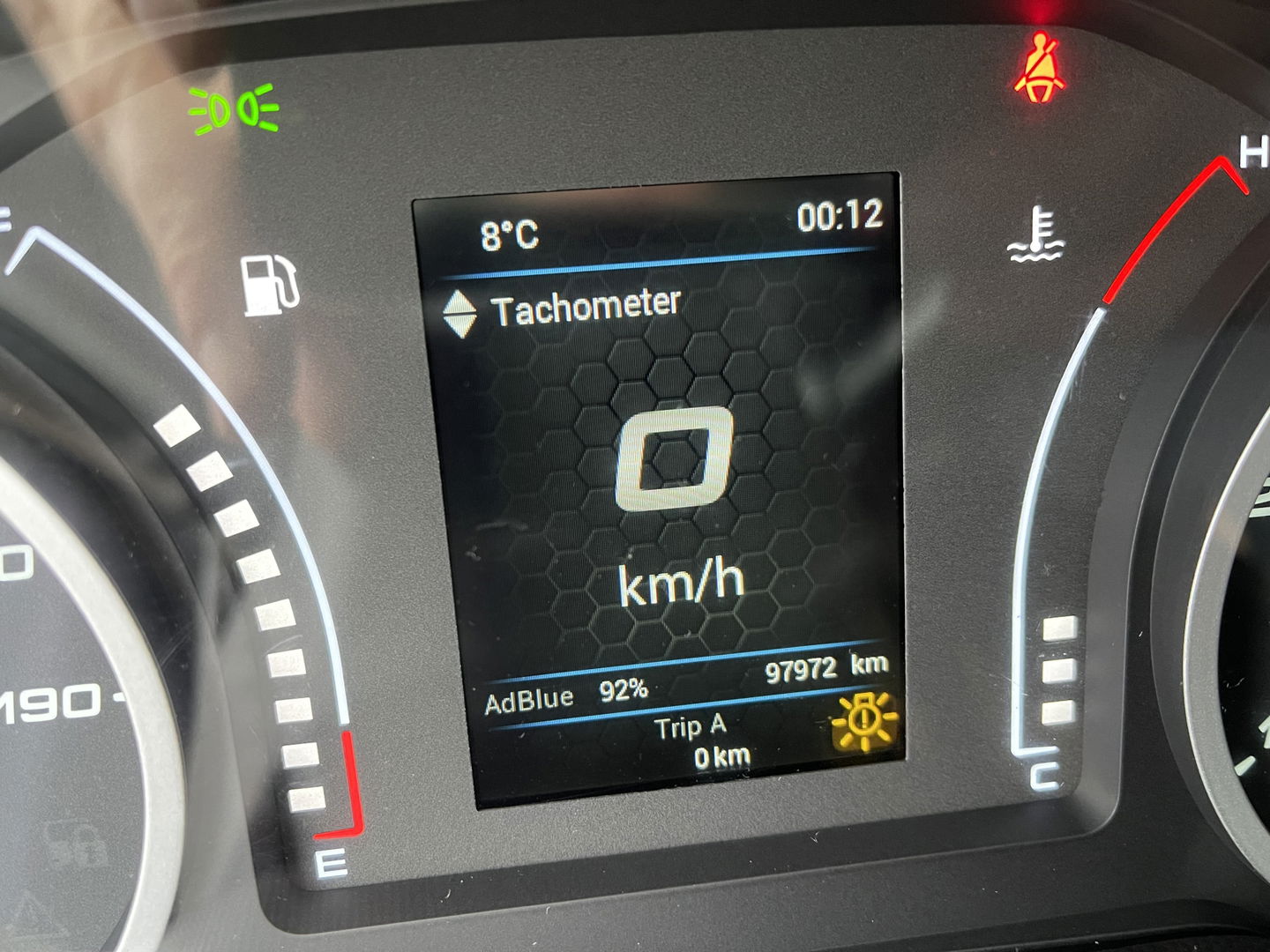 Iveco Daily 35S16V 2.3 410 L4H2 DC 7 persoons / vaste prijs rijklaar € 29.950 ex btw / lease vanaf € 536 / mag 3500 kg trekken / climate control / euro 6 diesel / 270 graden achterdeuren !