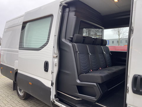 Iveco Daily 35S16V 2.3 410 L4H2 DC 7 persoons / vaste prijs rijklaar € 29.950 ex btw / lease vanaf € 536 / mag 3500 kg trekken / climate control / euro 6 diesel / 270 graden achterdeuren !