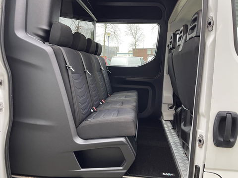 Iveco Daily 35S16V 2.3 410 L4H2 DC 7 persoons / vaste prijs rijklaar € 29.950 ex btw / lease vanaf € 536 / mag 3500 kg trekken / climate control / euro 6 diesel / 270 graden achterdeuren !