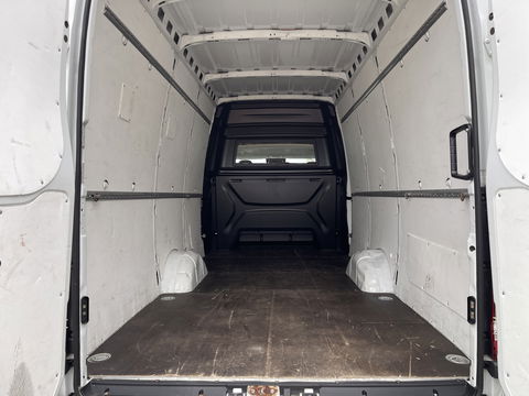 Iveco Daily 35S16V 2.3 410 L4H2 DC 7 persoons / vaste prijs rijklaar € 29.950 ex btw / lease vanaf € 536 / mag 3500 kg trekken / climate control / euro 6 diesel / 270 graden achterdeuren !