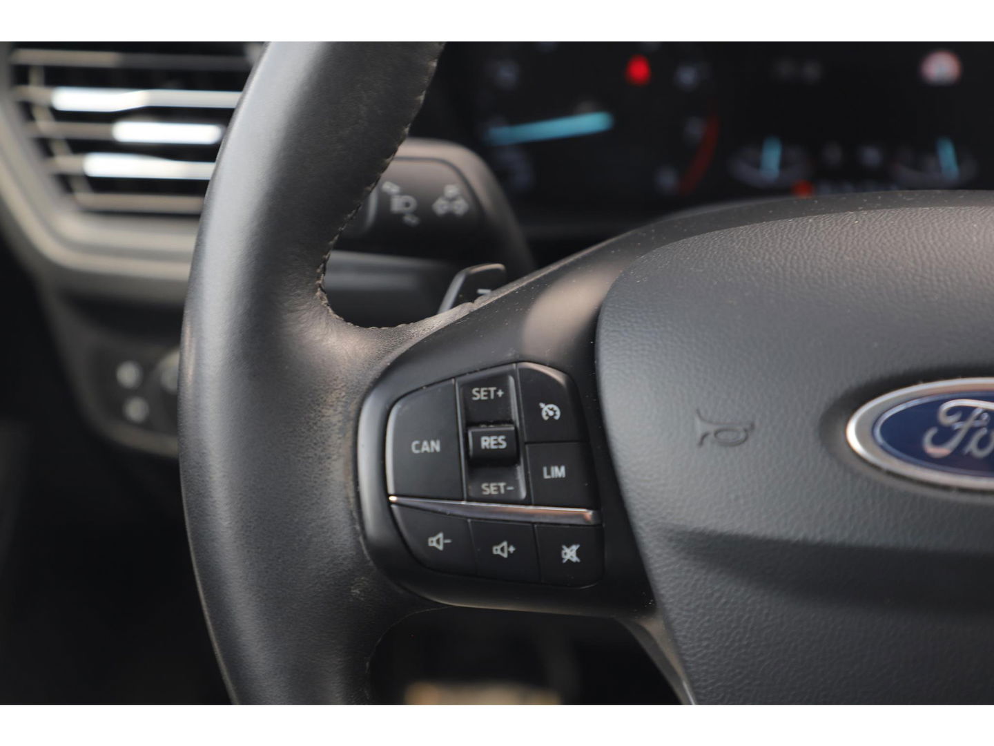 Ford FOCUS Wagon 1.0 EcoBoost Titanium Business Automaat Full LED Navigatie DAB Bang & Olufsen Clima Cruise PDC LMV Bluetooth