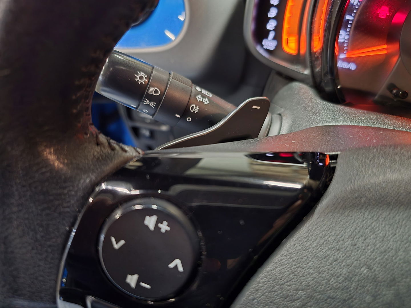 Toyota Aygo 1.0 VVT-i x-play Navigatie camera Automaat Airconditioning