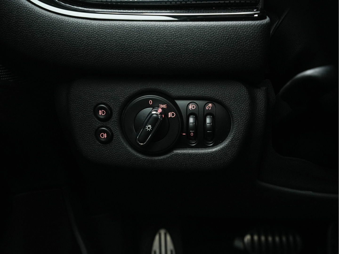 MINI Clubman 1.5 Cooper Business Aut. *PANO | SPORT-SEATS | NAVI-FULLMAP | AMBIENT-LIGHT | ECC | PDC | CRUISE | 17''ALU*