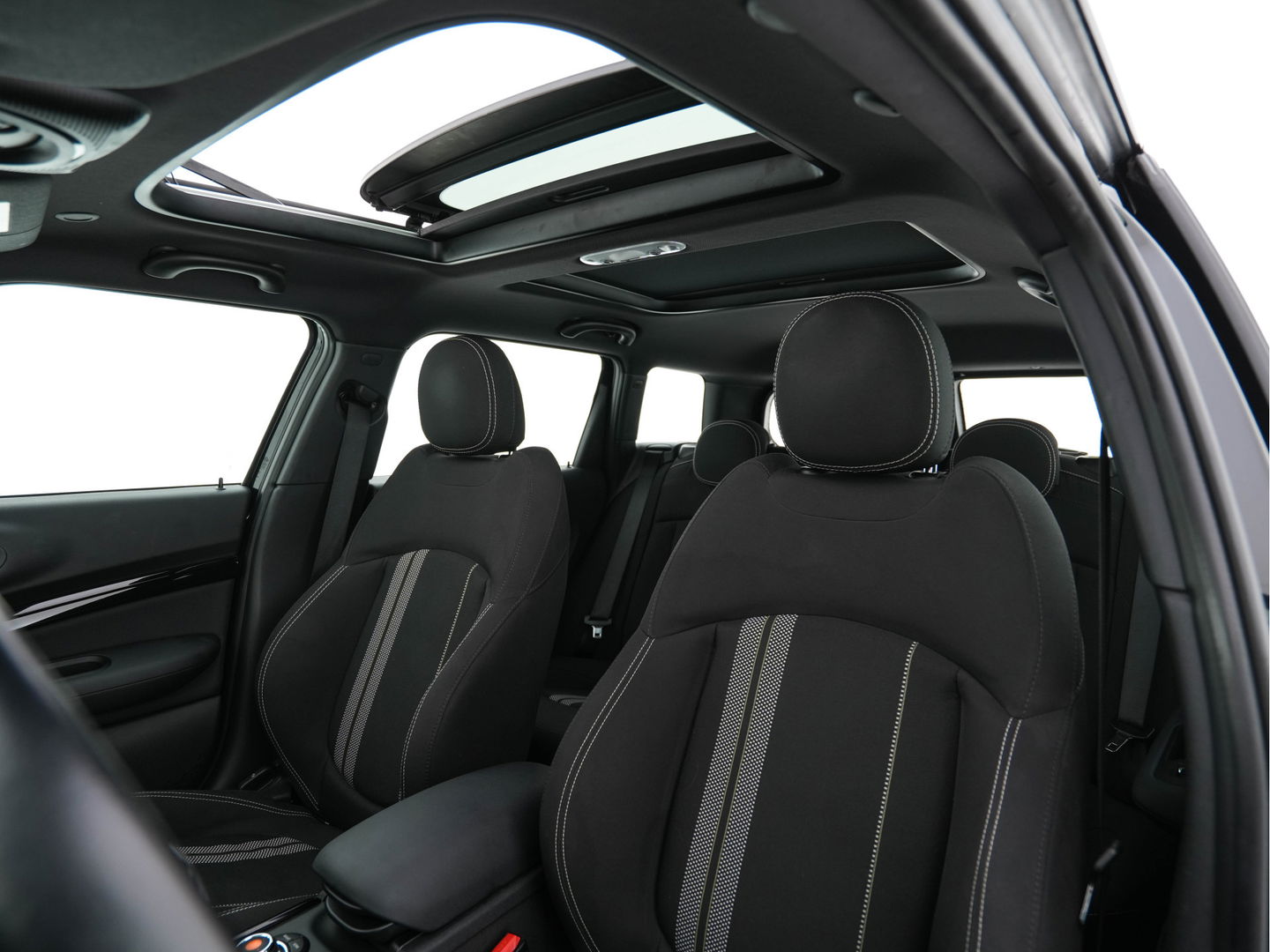MINI Clubman 1.5 Cooper Business Aut. *PANO | SPORT-SEATS | NAVI-FULLMAP | AMBIENT-LIGHT | ECC | PDC | CRUISE | 17''ALU*