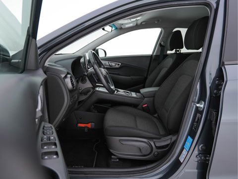 Hyundai KONA EV Fashion 64 kWh (INCL-BTW) Aut.*KRELL-AUDIO | HEAD-UP | NAVI-FULLMAP | KEYLESS | SHIFT-PADDLES | LANE-ASSIST | CAMERA | DAB | ECC | PDC | ADAPTIVE-CRUISE | COMFORT-SEATS | 17"ALU*