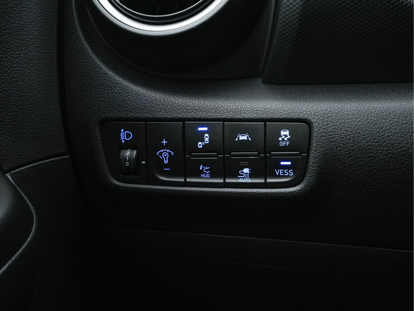 Hyundai KONA EV Fashion 64 kWh (INCL-BTW) Aut.*KRELL-AUDIO | HEAD-UP | NAVI-FULLMAP | KEYLESS | SHIFT-PADDLES | LANE-ASSIST | CAMERA | DAB | ECC | PDC | ADAPTIVE-CRUISE | COMFORT-SEATS | 17"ALU*