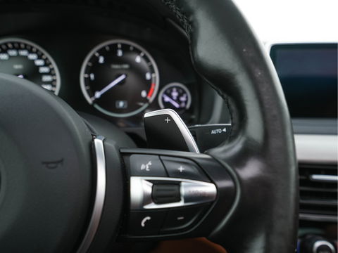 BMW X6 M50d M-Sport-Pack Innovation-Pack Aut. *PANO | HEAD-UP | DAKOTA-FULL-LEATHER | FULL-LED | HARMAN/KARDON-SURROUND | MEMORY-PACK | SURROUND-VIEW | NAVI-FULLMAP | SHIFT-PADDLES | ECC | PDC | CRUISE | SPORT-SEATS | 20''ALU*