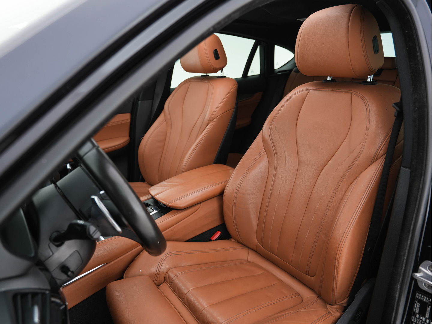 BMW X6 M50d M-Sport-Pack Innovation-Pack Aut. *PANO | HEAD-UP | DAKOTA-FULL-LEATHER | FULL-LED | HARMAN/KARDON-SURROUND | MEMORY-PACK | SURROUND-VIEW | NAVI-FULLMAP | SHIFT-PADDLES | ECC | PDC | CRUISE | SPORT-SEATS | 20''ALU*