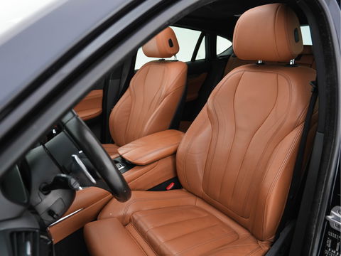 BMW X6 M50d M-Sport-Pack Innovation-Pack Aut. *PANO | HEAD-UP | DAKOTA-FULL-LEATHER | FULL-LED | HARMAN/KARDON-SURROUND | MEMORY-PACK | SURROUND-VIEW | NAVI-FULLMAP | SHIFT-PADDLES | ECC | PDC | CRUISE | SPORT-SEATS | 20''ALU*