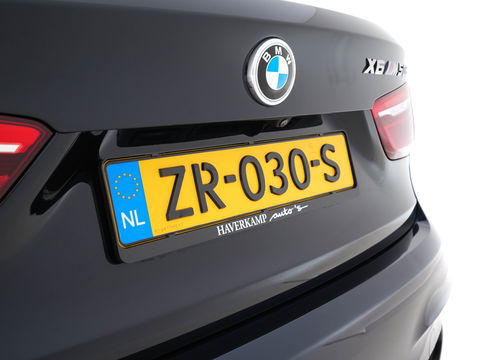 BMW X6 M50d M-Sport-Pack Innovation-Pack Aut. *PANO | HEAD-UP | DAKOTA-FULL-LEATHER | FULL-LED | HARMAN/KARDON-SURROUND | MEMORY-PACK | SURROUND-VIEW | NAVI-FULLMAP | SHIFT-PADDLES | ECC | PDC | CRUISE | SPORT-SEATS | 20''ALU*