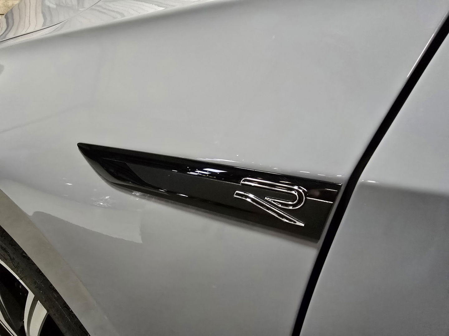 Volkswagen Golf 1.5 eTSI R-Line Business Pano Camera IQ TOP 18"LM