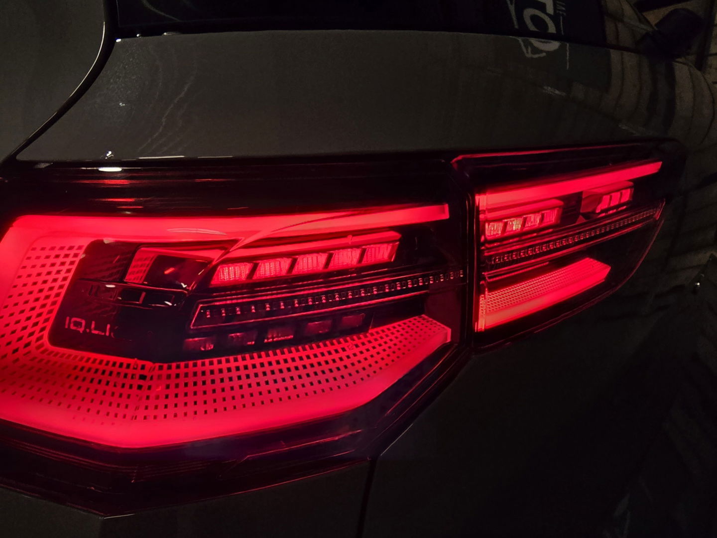 Volkswagen Golf 1.5 eTSI R-Line Business Pano Camera IQ TOP 18"LM