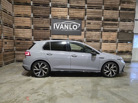 Volkswagen Golf 1.5 eTSI R-Line Business Pano Camera IQ TOP 18"LM