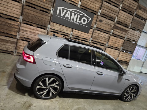 Volkswagen Golf 1.5 eTSI R-Line Business Pano Camera IQ TOP 18"LM