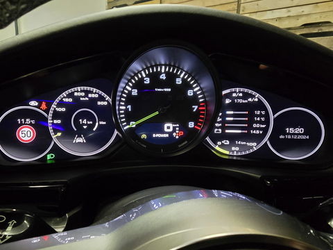 Porsche Panamera 2.9 4 E-Hybrid Pano Chrono Luchtv. 360 Memory 21"LM