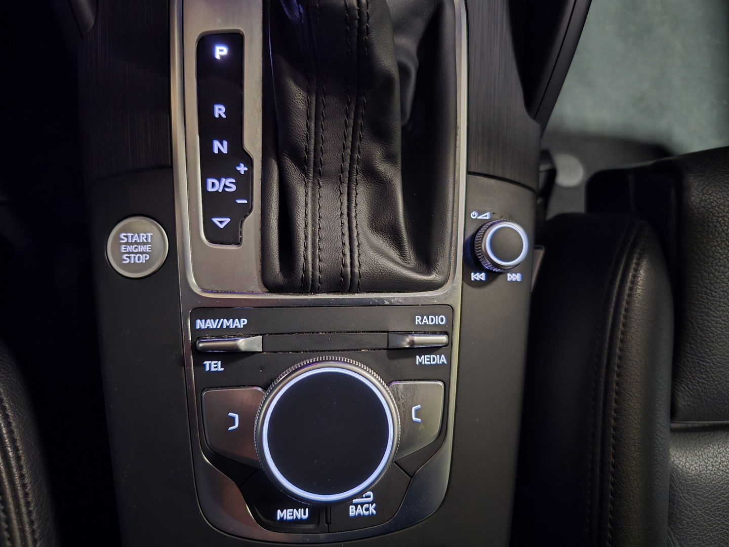 Audi A3 Sportback 40 e-tron Advance Sport Leder Navi Led VCP PHEV LM